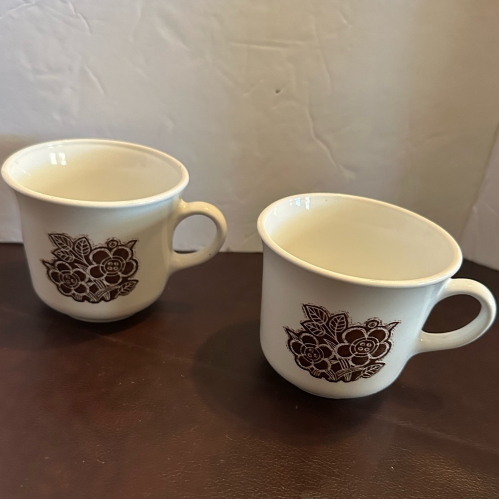 Brown flower corelle tea cups